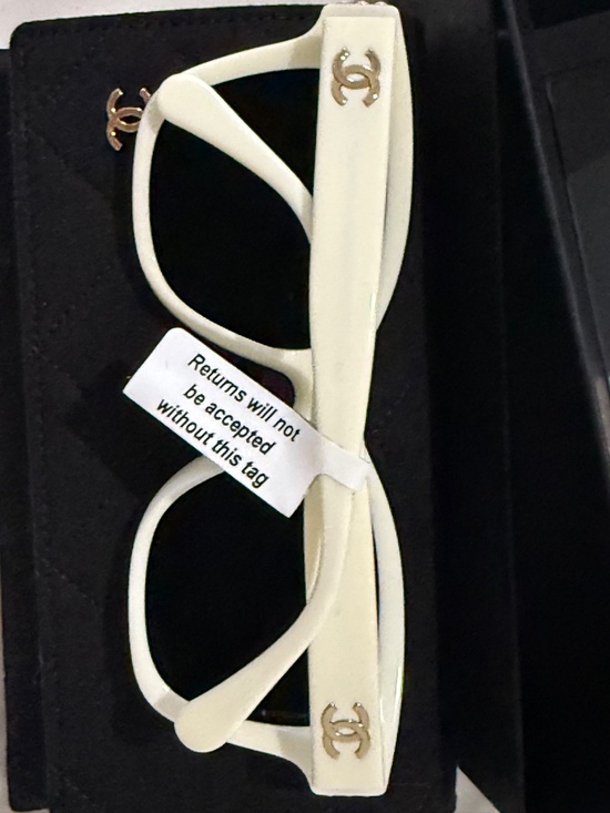 NIB Chanel Pearl Sunglasses main image 7